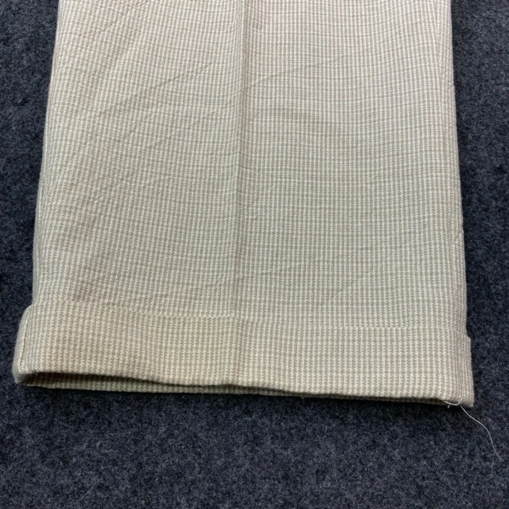 NWT VTG Claiborne Dress Pants Men 30R Beige Micro Check Pleated Cuffed Cotton